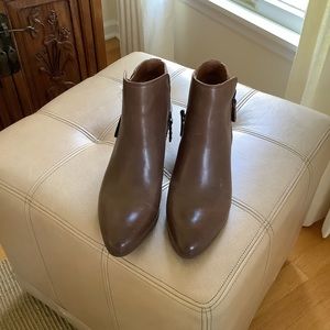 NWT Frye Judith double zip ankle boots